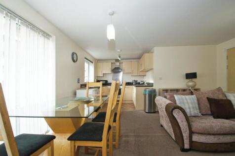 Living/Dining Area