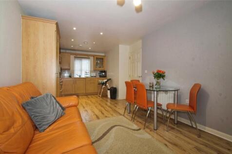 Living/Dining Area