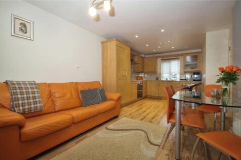 Living/Dining Area