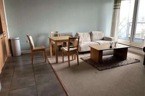 Living/Dining Area