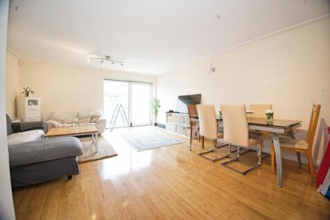 Living/Dining Area