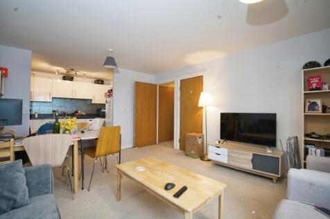 Living/Dining Area