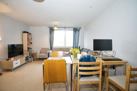 Living/Dining Area