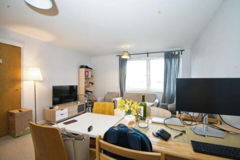 Living/Dining Area