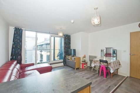 Living/Dining Area