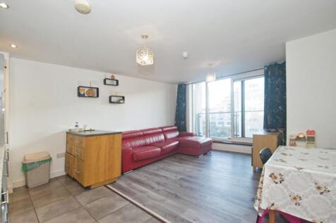 Living/Dining Area