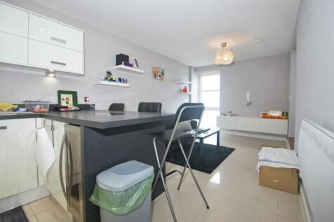 Living/Dining Area