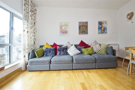 Living/Dining Area