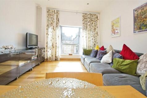 Living/Dining Area