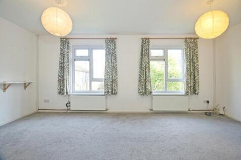 Living/Dining Area