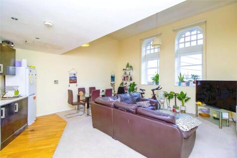 Living/Dining Area
