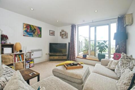 Living/Dining Area