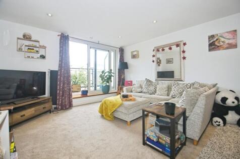 Living/Dining Area