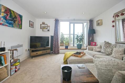 Living/Dining Area