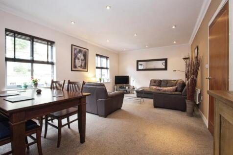 Living/Dining Area