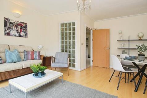 Living/Dining Area