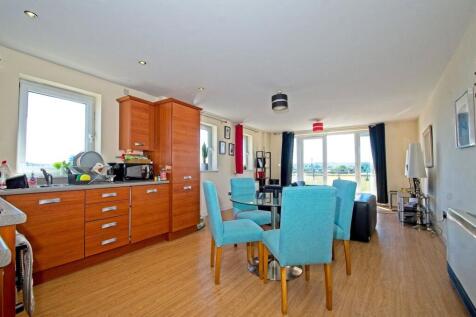 Living/Dining Area