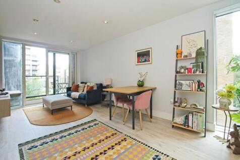 Living/Dining Area