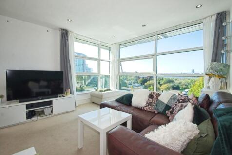 Living/Dining Area