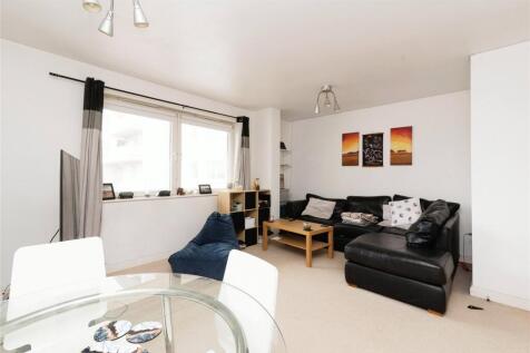 Living/Dining Area