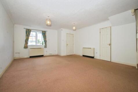 Living/Dining Area