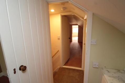 Attic Bedroom 4