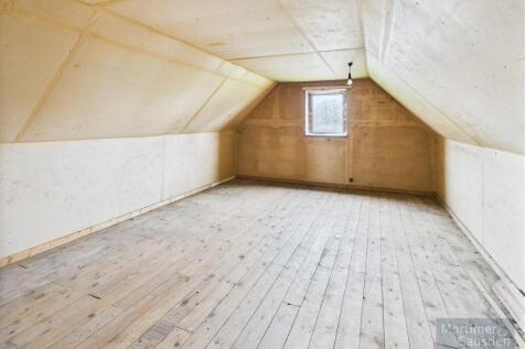 Attic Room1