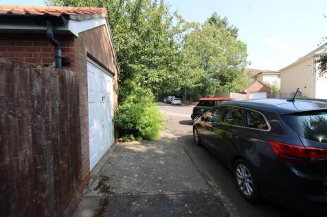 Detached Garage