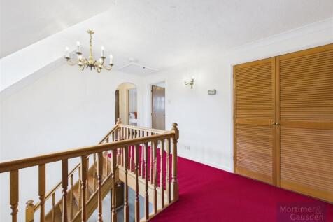 Stairs/Landing