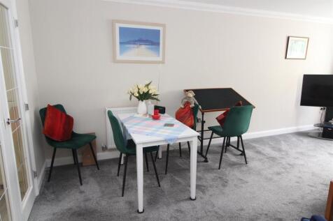 Sitting/Dining Room