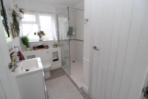 Shwer Room