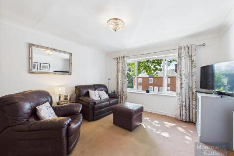 Open Plan Kitchen-Lounge-Diner