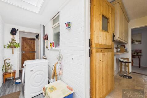 Porch / Utility