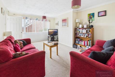 Sitting/Dining Room