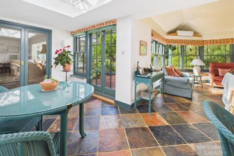 Breakfast Room