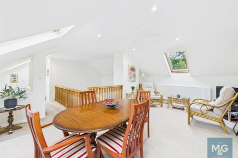 Mezzanine Reception Room