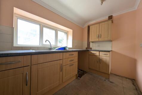 FLAT KITCHEN