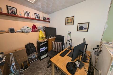 OFFICE SPACE