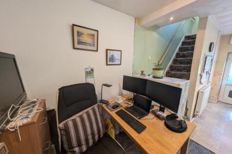 OFFICE SPACE