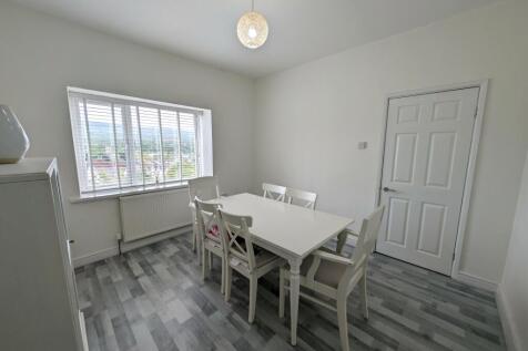 Dining room b
