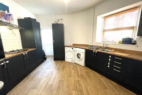 Kitchen 6.JPG