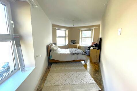 Bedroom 1a.JPG