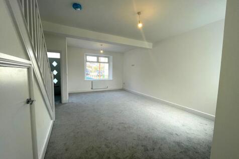 Living room 1.JPG
