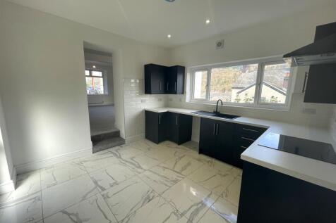 Kitchen 4.JPG