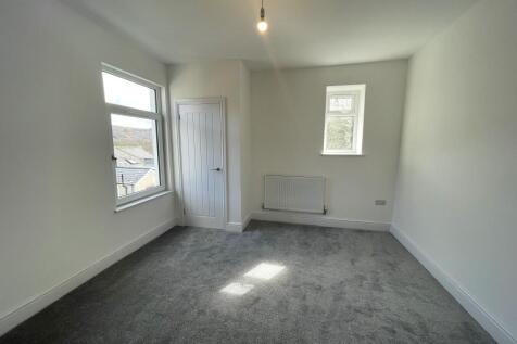 Bedroom 2a.JPG