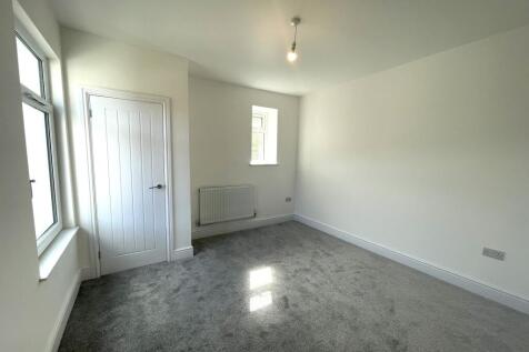Bedroom 2c.JPG