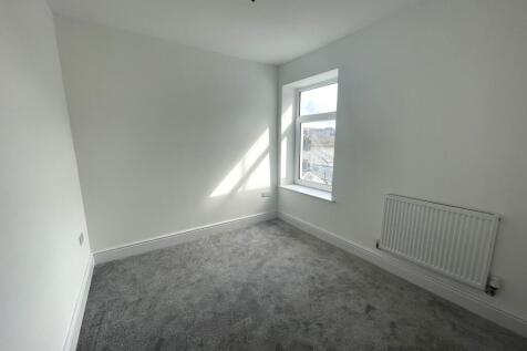 Bedroom 3a.JPG