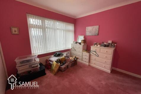 Bedroom 2a.JPG