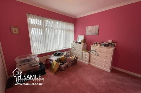 Bedroom 2a.JPG