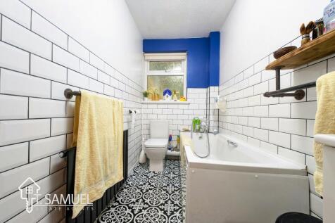 Upstairs Bathroom